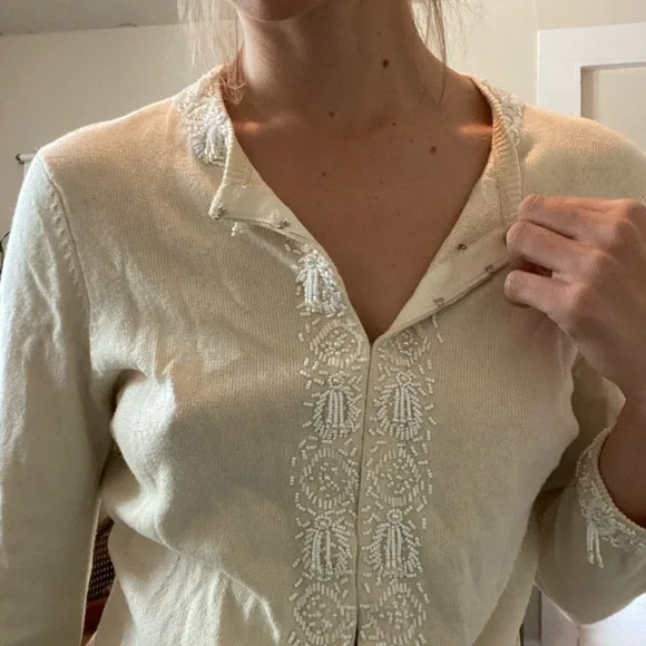 Fun beaded sweater - Picture 9 of 9